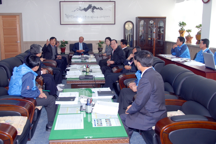 의원정례간담회