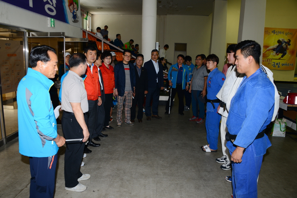 충북도민 체육대회 선수단 격려