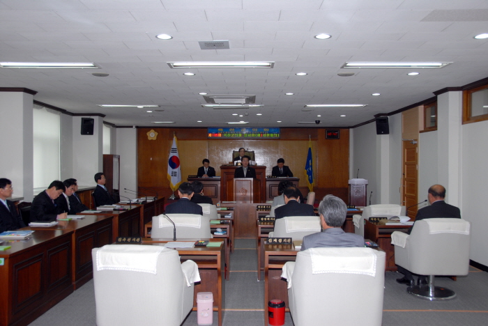 제185회 옥천군의회