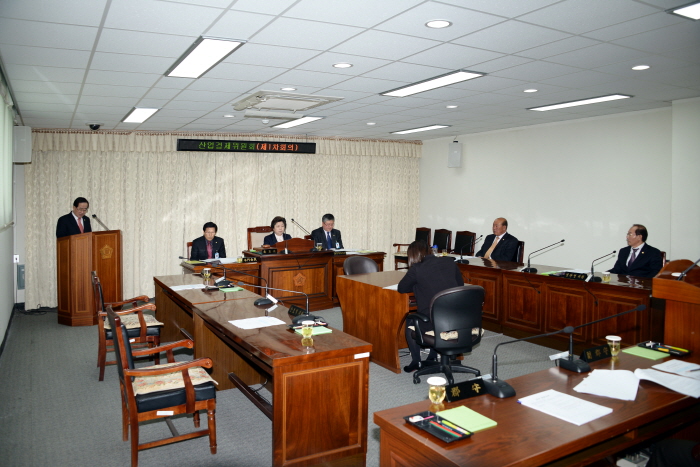 제215회 옥천군의회 임시회