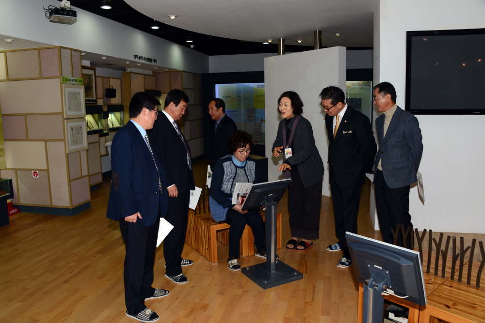 군정 주요 시설 확인