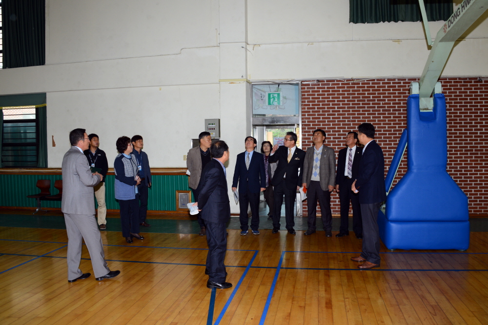 군정 주요 시설 확인