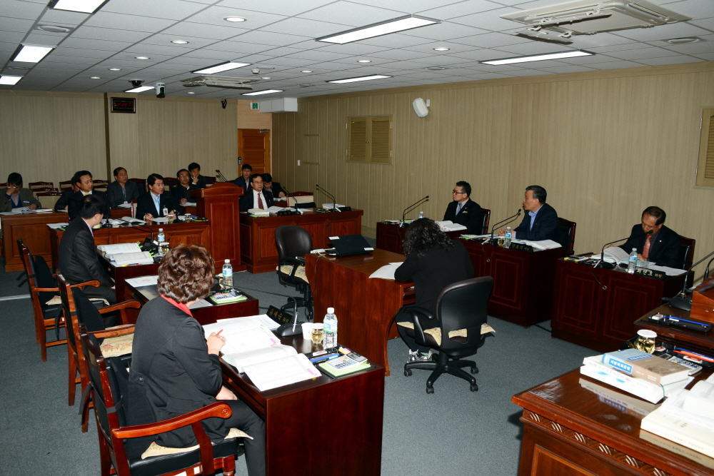 제233회 옥천군의회 임시회