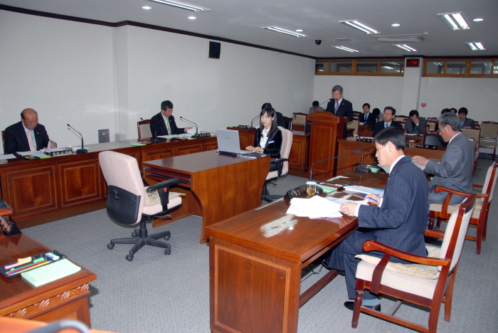 제185회 옥천군의회 임시회