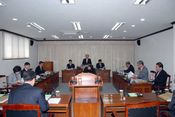 제185회 옥천군의회 임시회