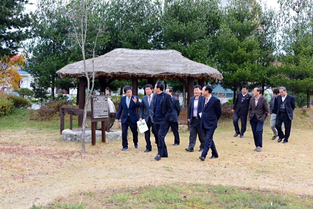 군정 주요 시설 확인