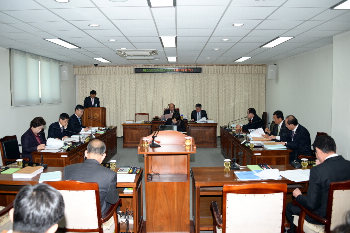 제215회 옥천군의회 임시회