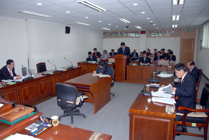 제206회 옥천군의회 임시회