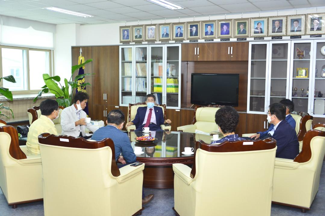 이임 김연준 부군수 의회 방문