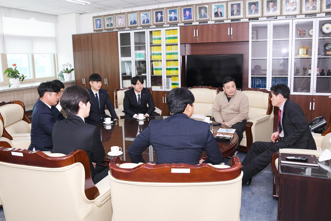 군의장 옥천청년회의소 임원진 접견