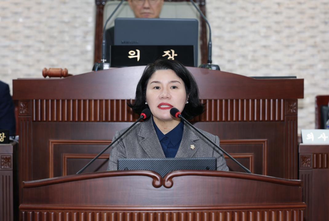 제327회 옥천군의회 임시회 본회의 제1차회의