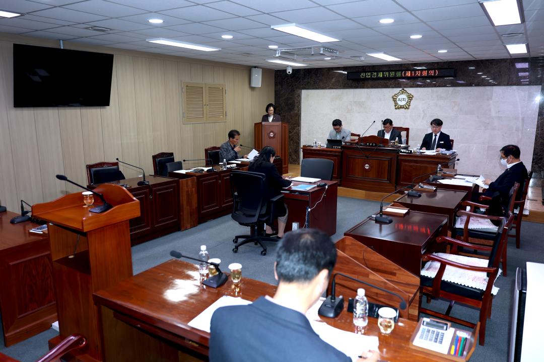 121. 2026-3.24- 제332회 옥천군의회 임시회 산업경제위원회 제1차회의