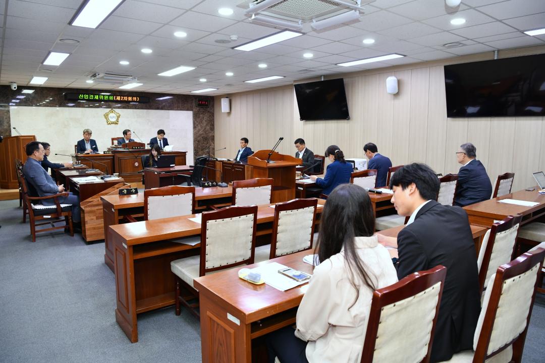 제307회 옥천군의회 제1차 정례회 산업경제위원회 제2차회의