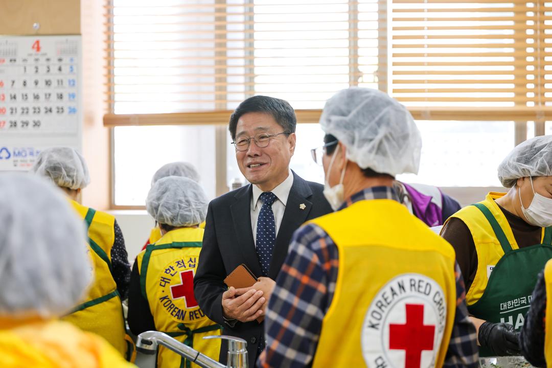 노인복지관 저소득노인 사계절 도시락 전달
