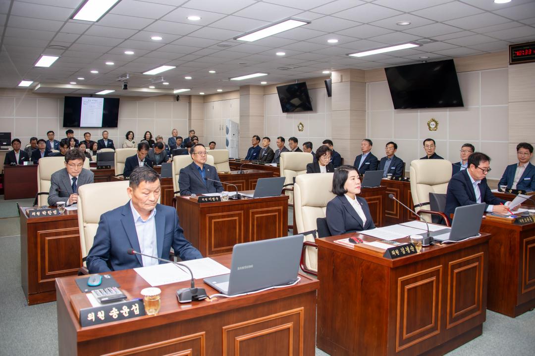 제320회 옥천군의회 임시회 본회의 제1차회의