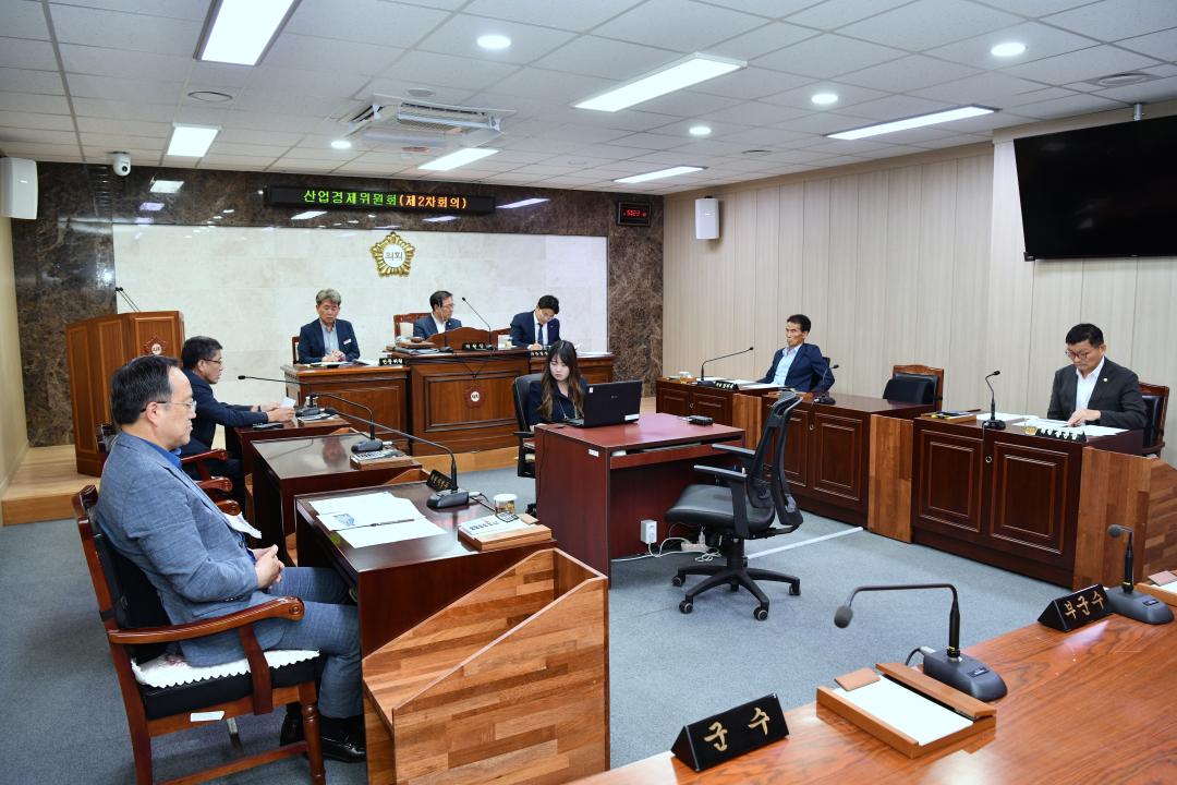 제307회 옥천군의회 제1차 정례회 산업경제위원회 제2차회의